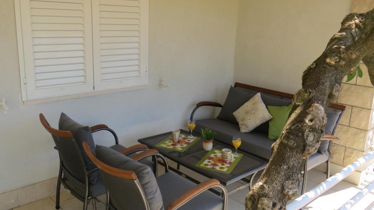 Beachfront Vala With A Swimming Pool Apartment Orebic
