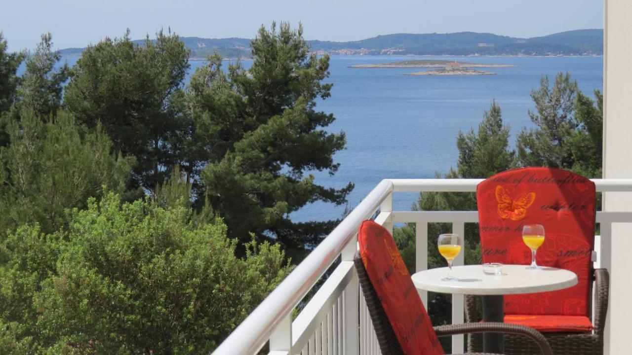 Apartment Beachfront Vala With A Swimming Pool Orebic